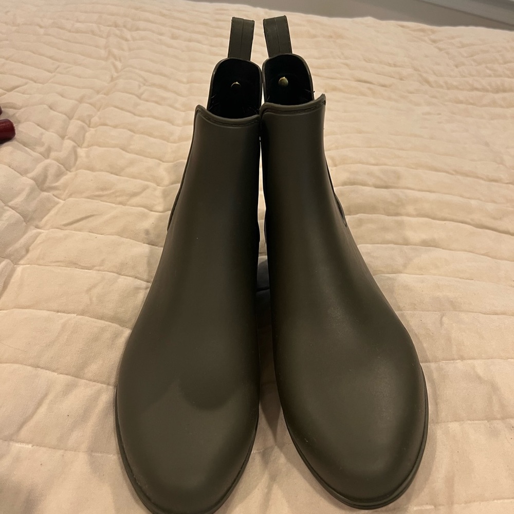 Sam Edelman green ankle rain boot